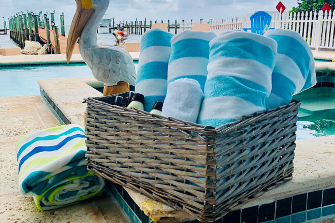 Canaria Tex manufactures & supplies 100% Cotton Pool towels – these pool towels are soft to the touch, durable and absorbent.