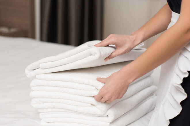 hotel white bedding